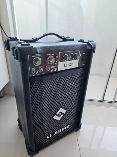 Amplificador pra guitarra, teclado, microfone 