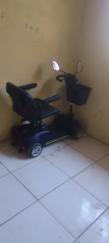 Vende  scooter  eléctrica 