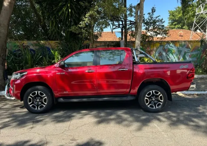 Toyota Hilux CD SRV 4X4 2.8 TDI Diesel Aut. 2021