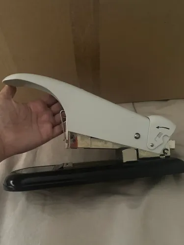 Grampeador Profissional de Alta Capacidade Rapid Classic 9 (Sueco)