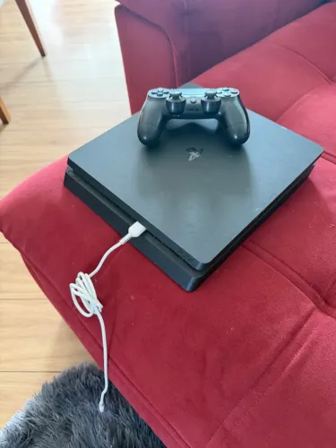 PLAYSTATION 4 + MANETE E CABOS