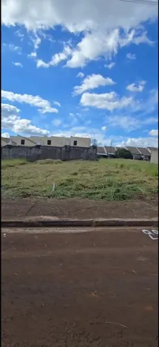 Vendo meio lote no Jardim Mantovane