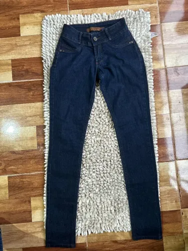Calça jeans cintura baixa ,marca NonaVentura .