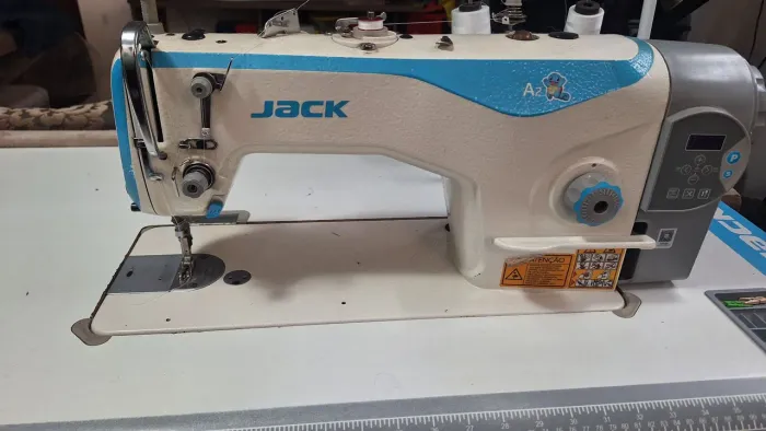 Máquina de Costura Jack A2