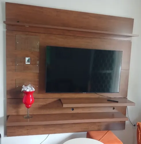VENDO PAINEL DE TV - SALA 