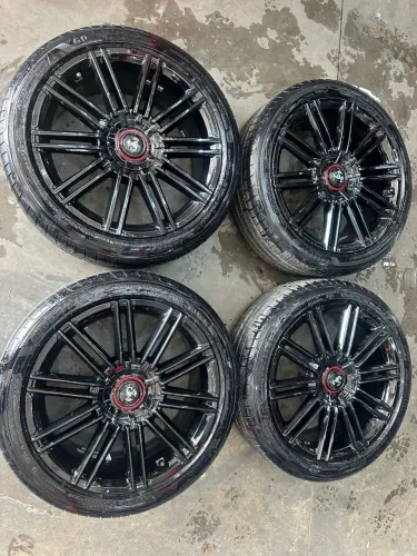 Rodas aro 18 fastback abarth + pneus seminovos 