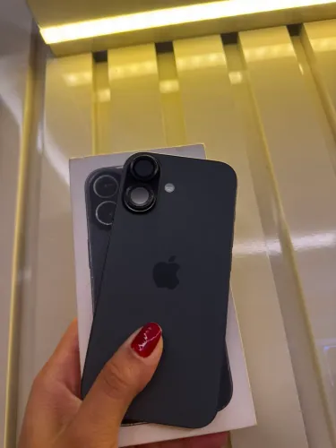 iPhone 17