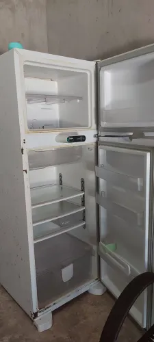 Vendo uma consul frosfree duplex pra. Retirada de. Peças