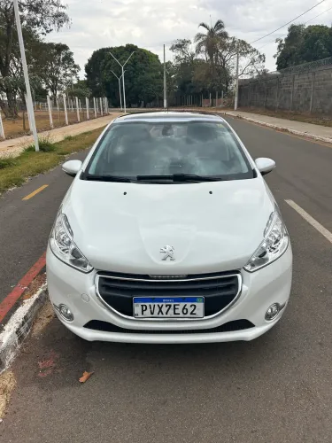 Peugeot 208 Griffe 1.6 Flex 16V 5P Mec. 2015