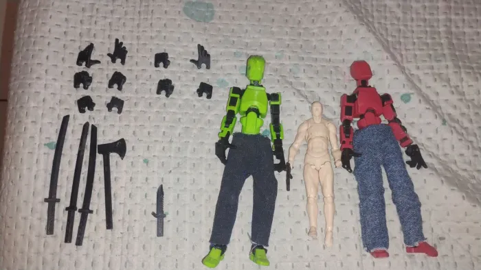vendo 2 dummys 20cm e um Body kun 13cm Figma
