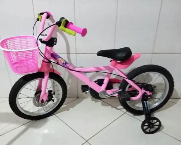 Bike Barbie aro 16! Freios a disco! Aceito cartão!