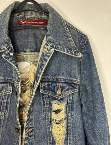 jaqueta jeans destroyed feminina