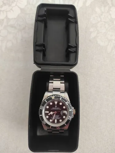 Rolex outerperpetual Rolex Oyster Perpetual Submariner Date.