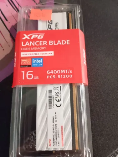 Memória DDR5 XPG Lancer Blade 16GB, 6400MHz, White, AX5U6400C3216G-SLABWH