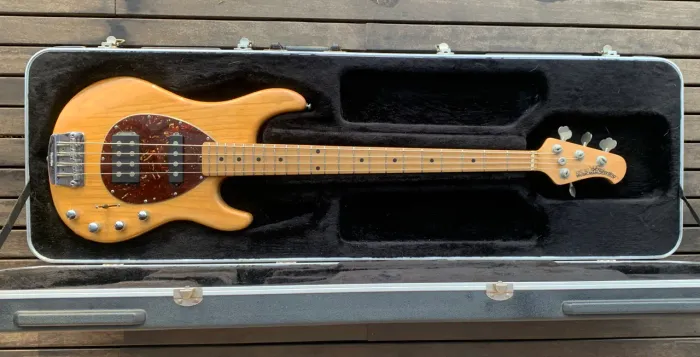 Baixo Music Man USA Sterling HS 2006