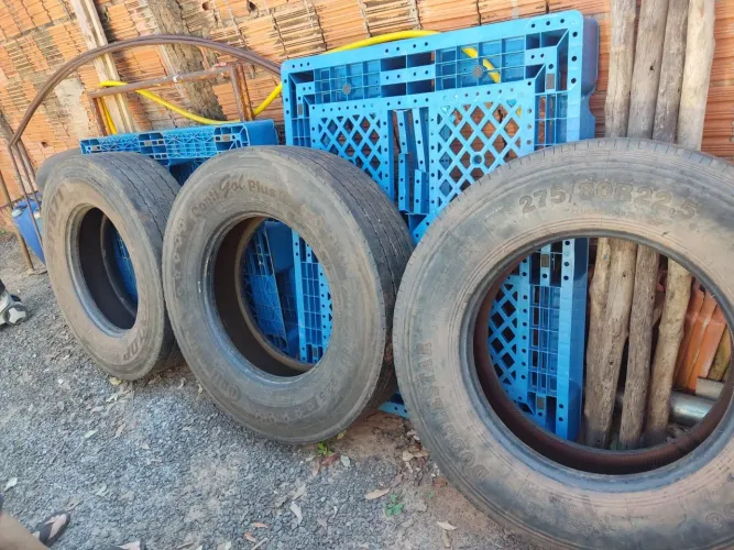 3 PNEUS - 275 