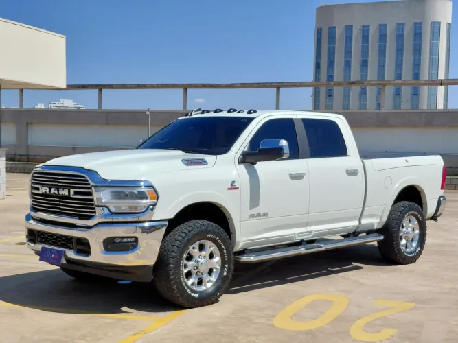 Ram 3500 Limited Longhorn 6.7 TB CD Diesel 2022