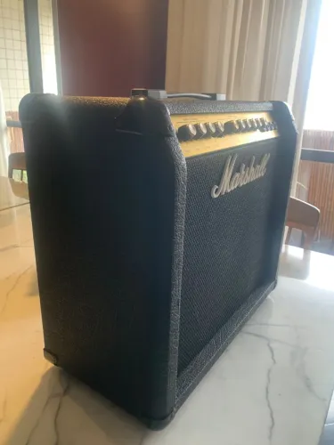 AMPLIFICADOR MARSHALL VALVESTATE 40V MODEL 8040