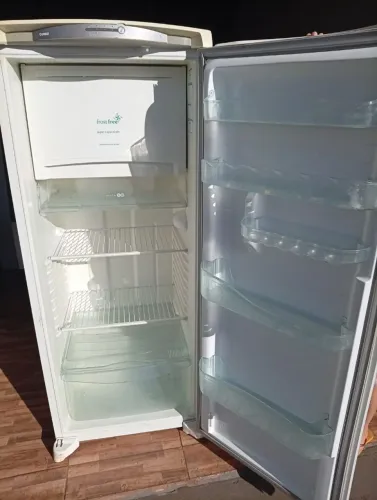 Geladeira Frost Free boa barato dou garantia hoje
