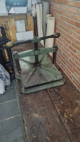 Máquina de prensar