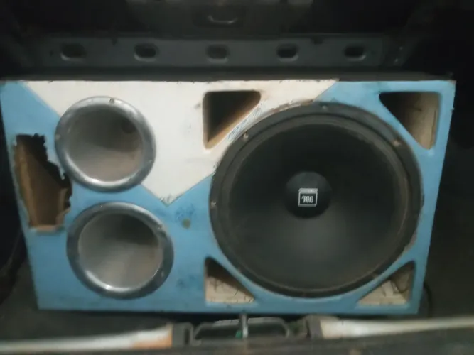 Vendo som de carro telefone pra contato *