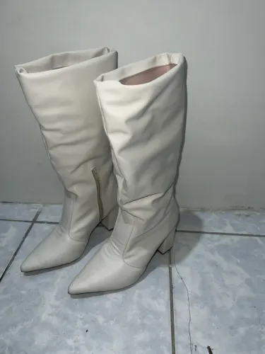 Bota enrugada Off white 35