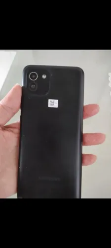 Samsung A03 ,64 funciona tudo,pequeno trinco não interfere em nada