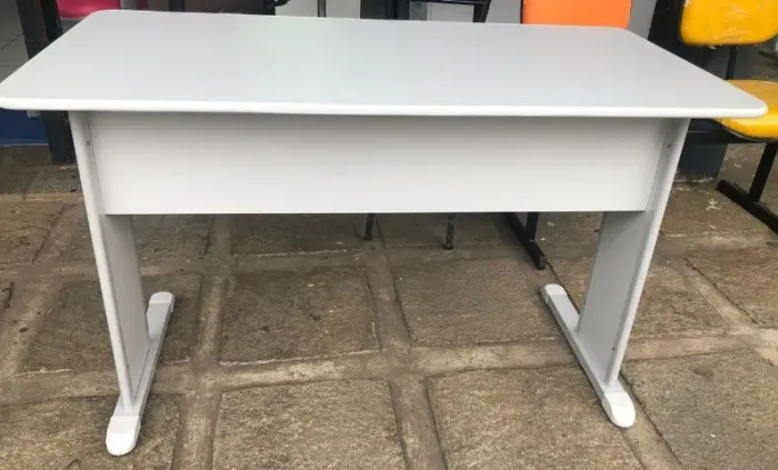 Mesa reta 120x60 cinza