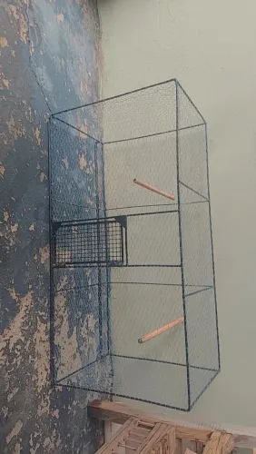 Vendo gaiola e viveiro