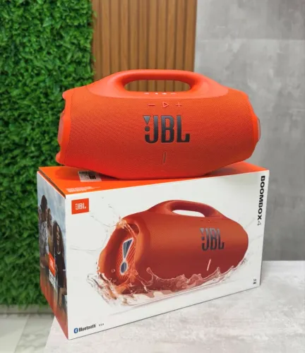 Vendo BOOMBOX 4 NOVAS