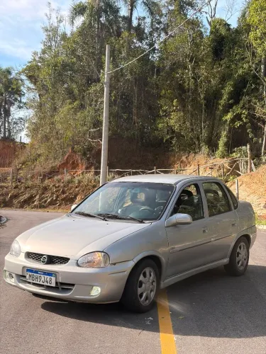 Chevrolet Corsa Sedan GLS 1.6 MPFI 4P 2000