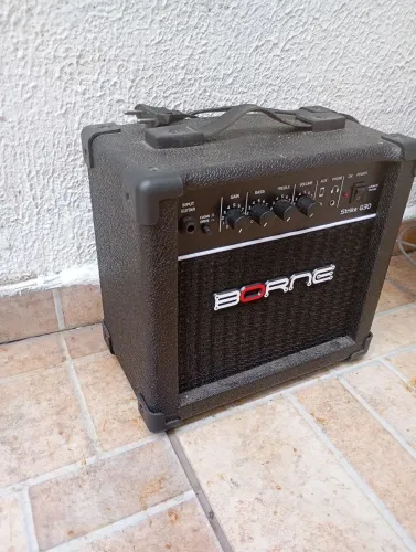 Amplificador borne strike