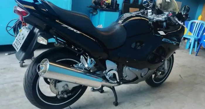 Suzuki 750