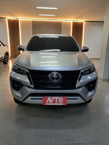 Toyota Hilux SW4 SRX 4X4 2.8 TDI 16V Dies. Aut. 2023