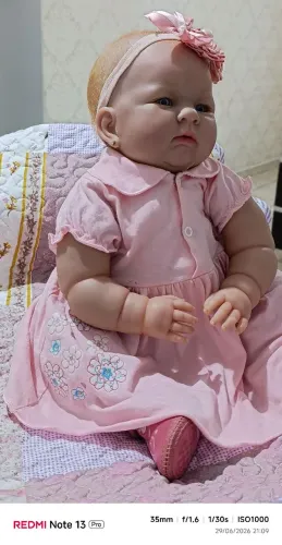 Bebê Reborn muito real, em perfeito estado. 
