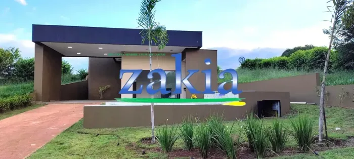 Casa nova 220 m² à venda com piscina com hidromassagem, três suítes, em condomínio fechado