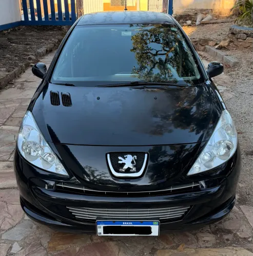Peugeot 207 Sedan Passion XR 1.4 Flex 8V 4P 2013