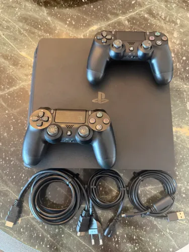 Vendo PS4 - 1TB - Todo original