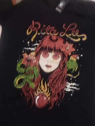Vendo duas camisetas de Rock's Rita Lee e AC/DC.