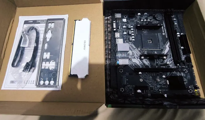 Placa mãe AM4 a520 com 8gb de RAM 320mnz