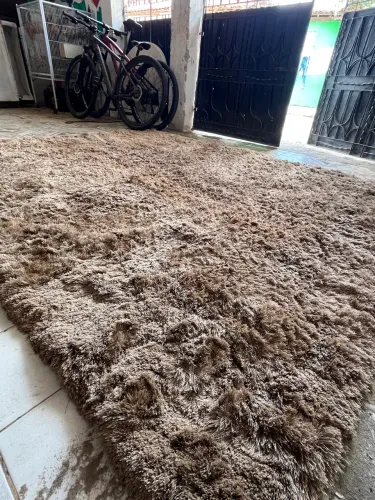 Vendo esse lindo tapete enorme medido 2,5 por 2,0 