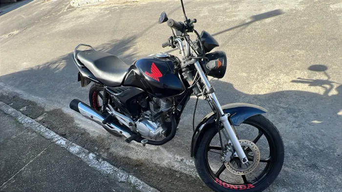 MOTO ATRASADA