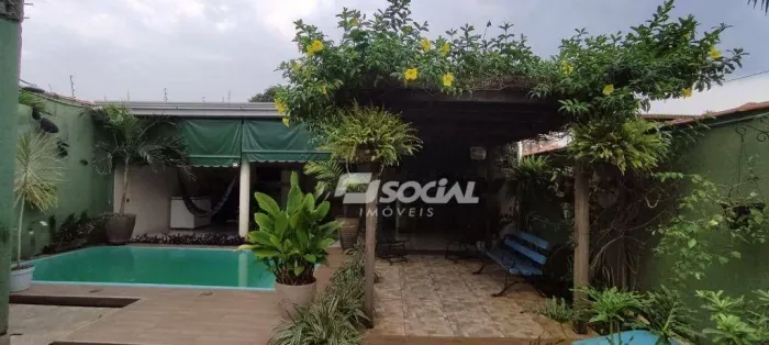 Casa com 4 dormitórios à venda, 300 m² por R$ 900.000,00 - Liberdade - Porto Velho/RO