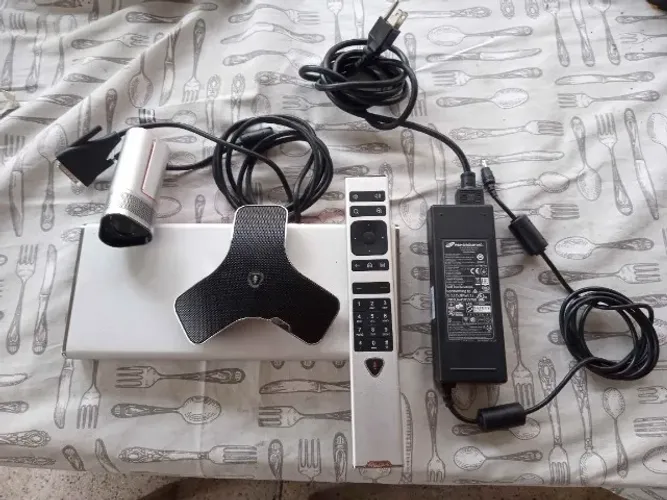 CONJUNTO POLYCOM REAL PRESENCE GROUP 500