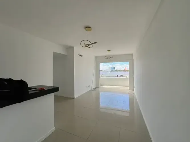 Apartamento 3/4 com suíte, nascente, duas vagas.