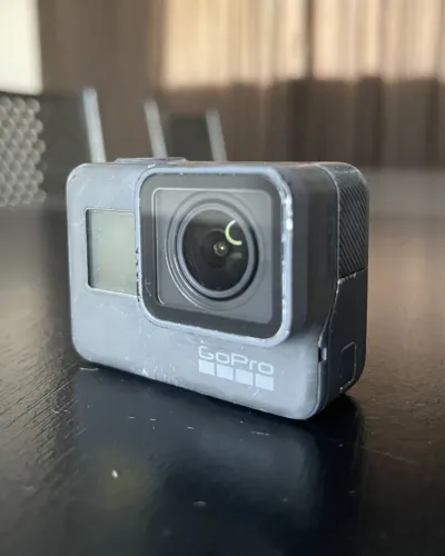 GoPro HERO5 Black + acessórios + cartão 64GB