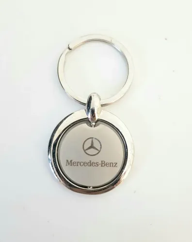 Mercedes chaveiro cromado original, novo, na cor prata.