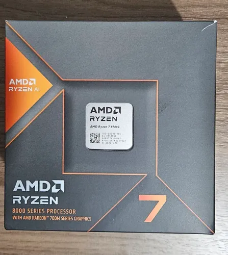 Processador ryzen 7 8700G NOVO!