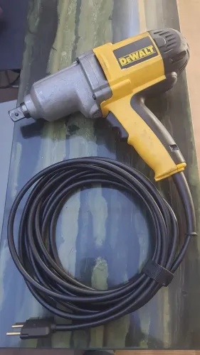 Chave de Impacto Elétrica com Encaixe de 3/4 pol. 710 W 220 V DEWALT-DW294