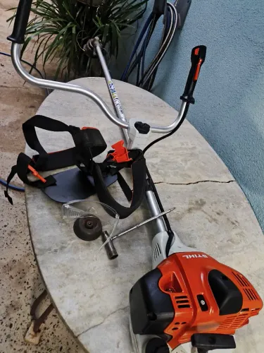 Roçadeira sthil fs291 em ótimo estado 